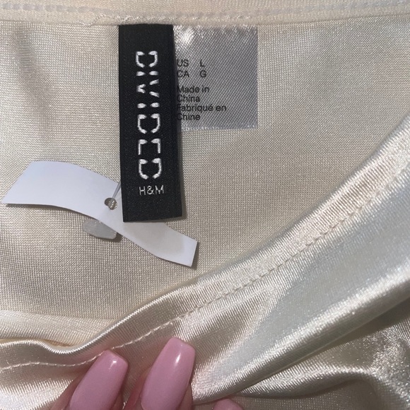 Silk Cream Long Sleeve Crop Top - Picture 3 of 4